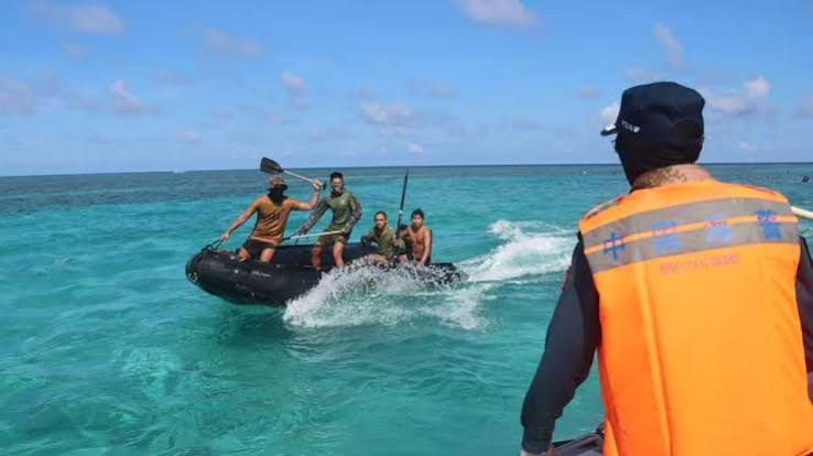 Philippines Accuses Chinese Coast Guard of Injuring Sailor in South China Sea Clash