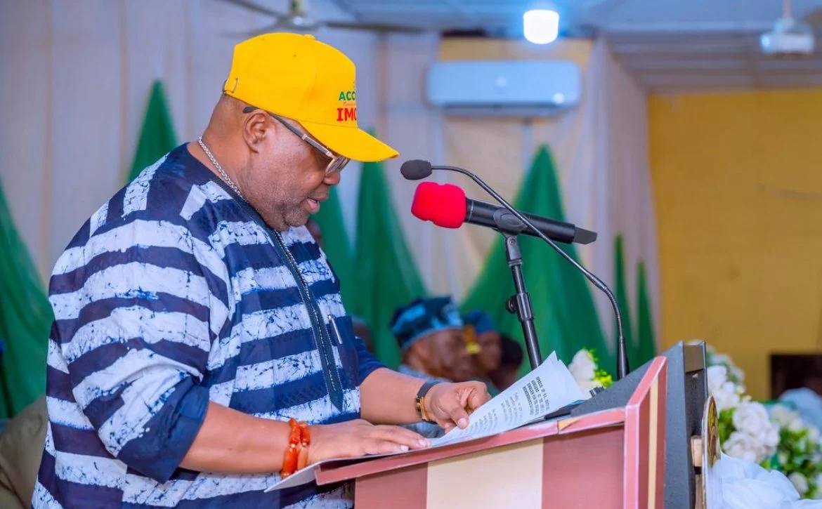 APC Tells Adeleke to Stop Blaming Tinubu and Oyetola for Political Challenges