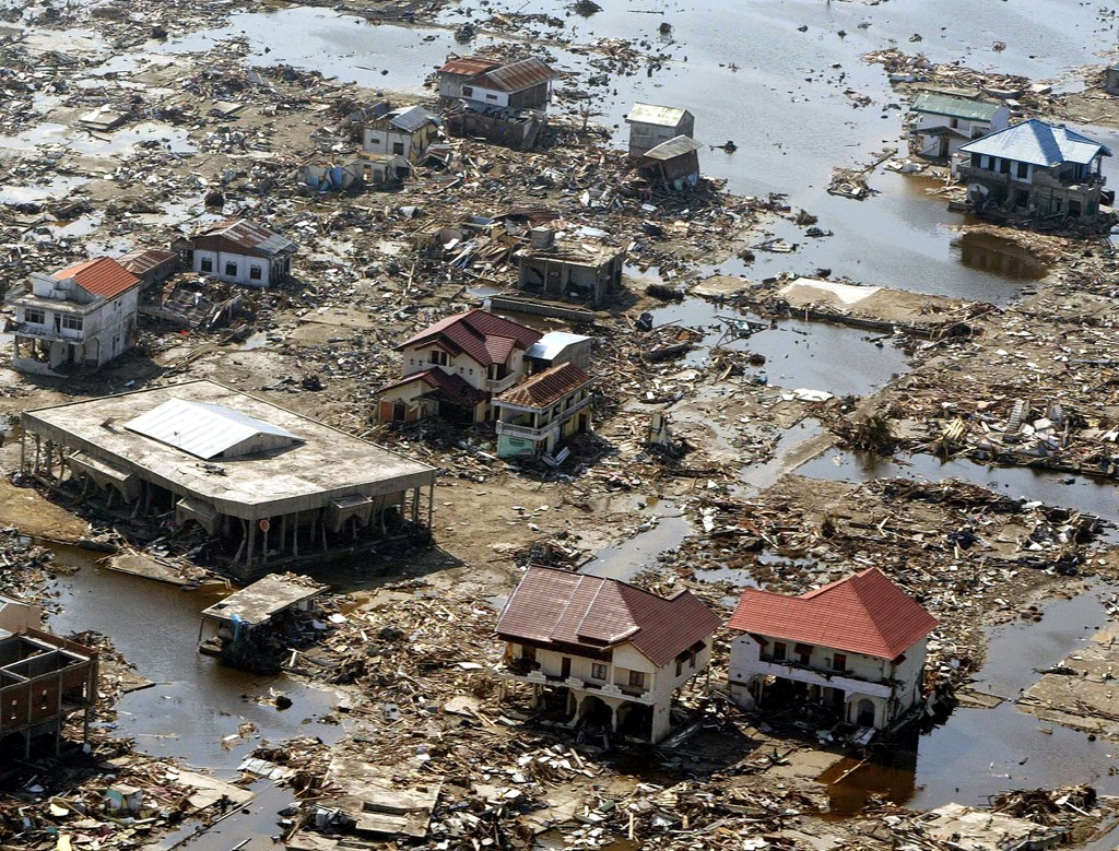 Indonesia Earthquake Leaves 51 Dead as Rescuers Search Areas Cut Off by Landslides