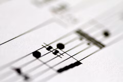 Suno Launches New AI Music Models Through Warner Music and BMG Partnership